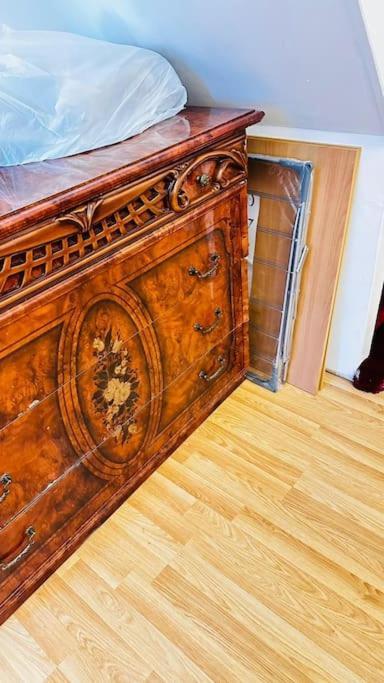 3 Bed House East London Home Екстер'єр фото
