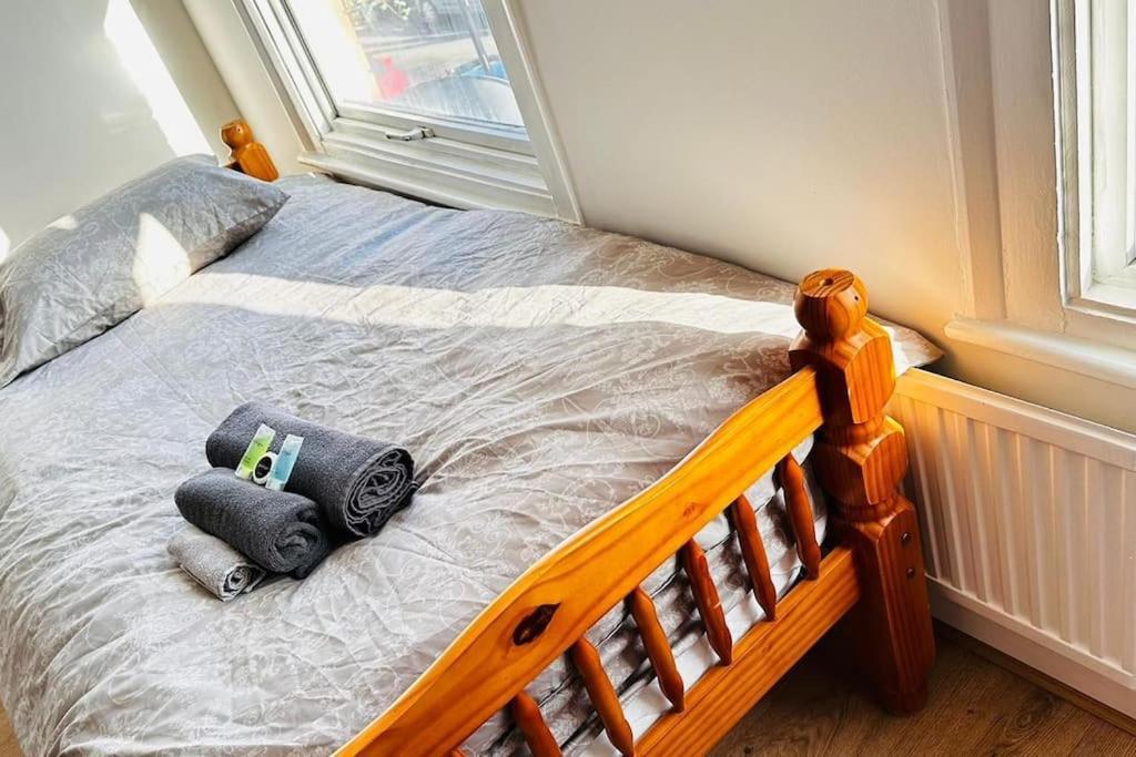 3 Bed House East London Home Екстер'єр фото